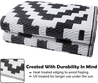 SAND MINE Waterproof Outdoor Rug 5x8 ft, Plastic Reversible Rug, Modern Area Rug, Large Floor Mat for Outdoors, RV, Patio, Backyard, Deck, Picnic, Beach, Camping (5' x 8', Black & White Lattice)