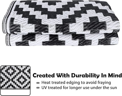 SAND MINE Waterproof Outdoor Rug 4x6 ft, Plastic Reversible Rug, Modern Area Rug, Large Floor Mat for Outdoors, RV, Patio, Backyard, Deck, Picnic, Beach, Camping (4' x 6', Black & White Lattice)