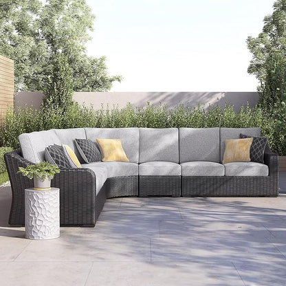 Signature Design by Ashley Beachcroft Curved Modern 5-Piece Outdoor Sectional with Cushion and 6 Throw Pillows, Light Gray