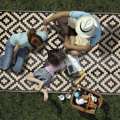 SAND MINE Waterproof Outdoor Rug 5x8 ft, Plastic Reversible Rug, Modern Area Rug, Large Floor Mat for Outdoors, RV, Patio, Backyard, Deck, Picnic, Beach, Camping, Black & Beige